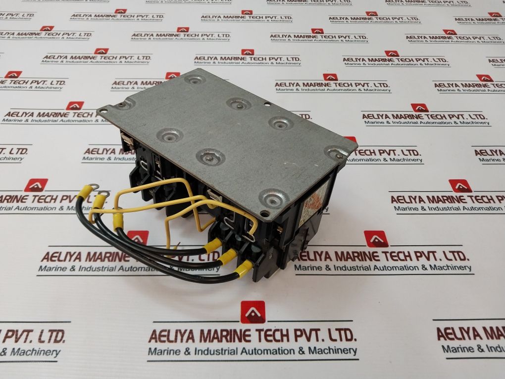 Fuji Electric Sc-2N Reversible Magnetic Contactor 35A 400-440V 60Hz