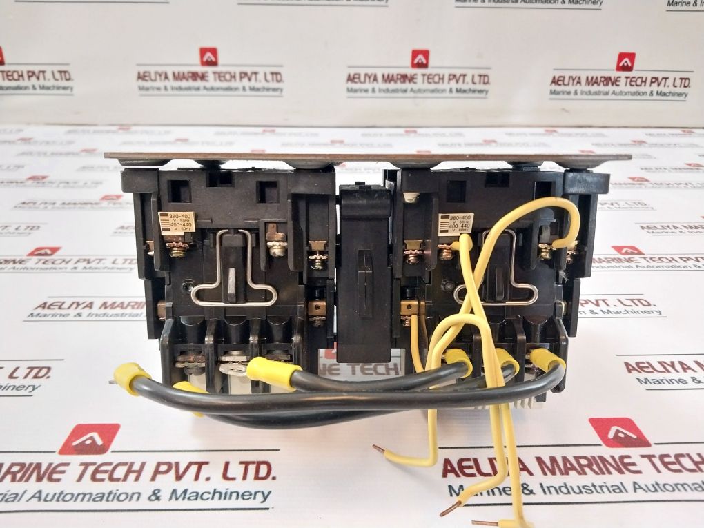 Fuji Electric Sc-2N Reversible Magnetic Contactor 35A 400-440V 60Hz