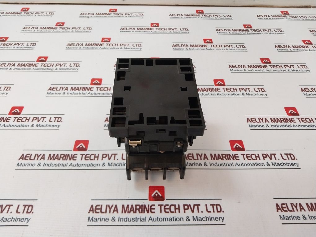 Fuji Electric Sc-3N [65] Magnetic Contactor 4Nc2H0