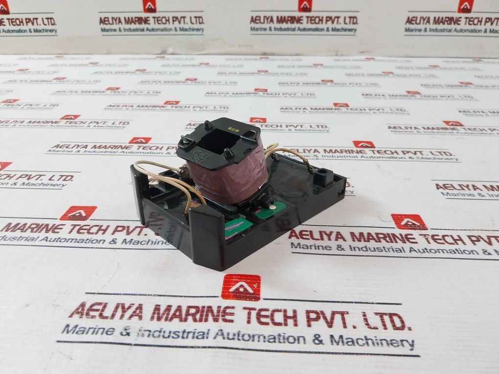 Fuji Electric Sc-4N 70Mmx75Mm Mounting Pitch Connector 380-450V 50/60Hz