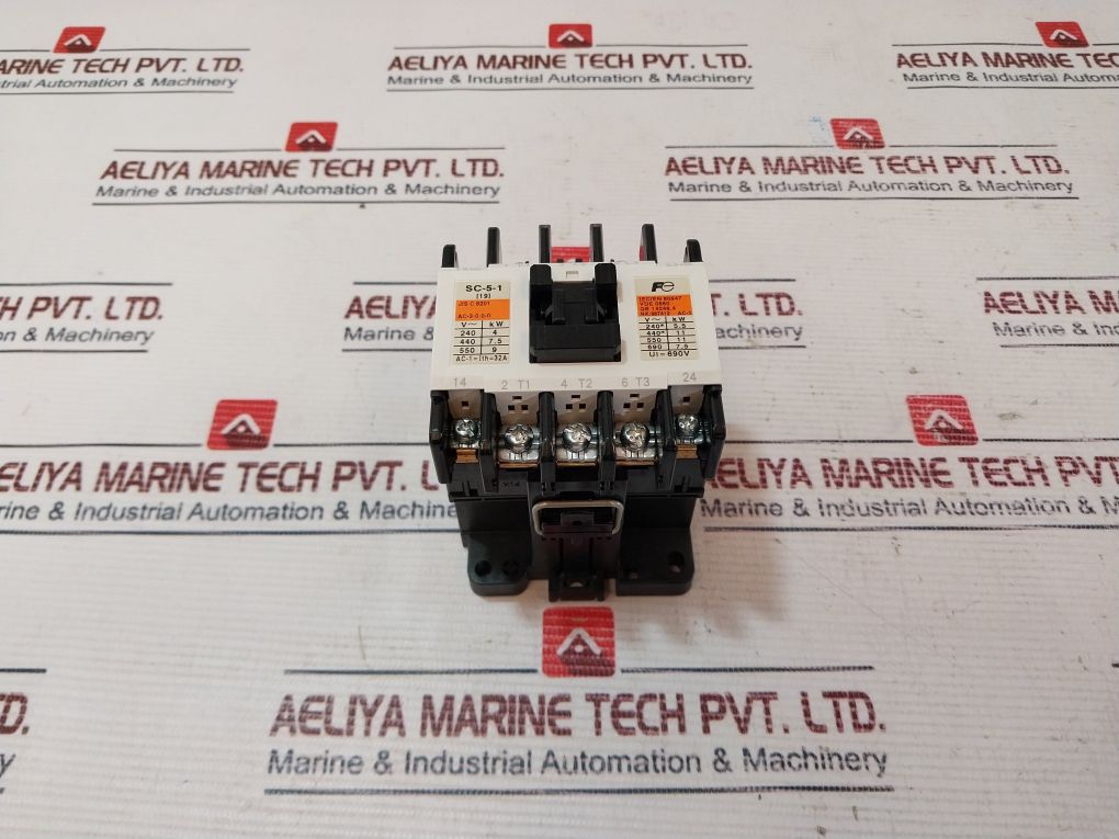 Fuji Electric Sc-5-1 [19] Magnetic Contactor 32A 690V 50/60Hz