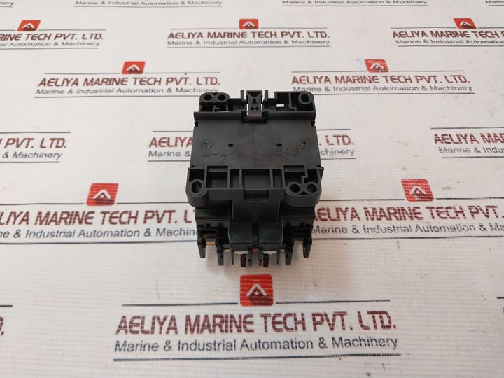 Fuji Electric Sc-5-1 [19] Magnetic Contactor 32A 690V 50/60Hz