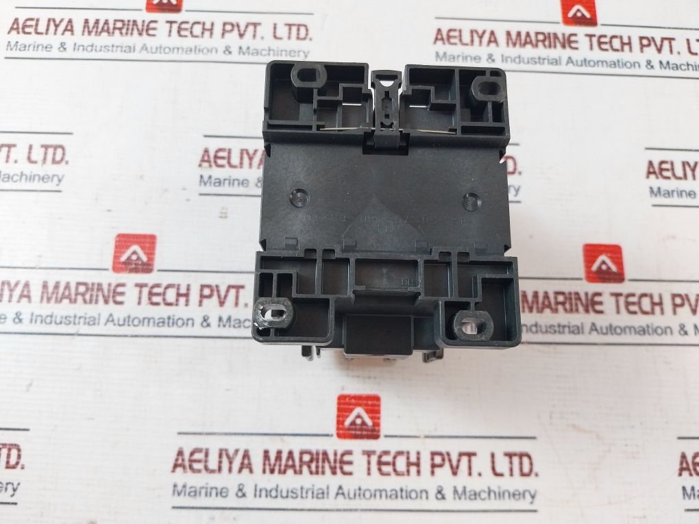 Fuji Electric Sc-n1 Magnetic Contactor 3Nc0T
