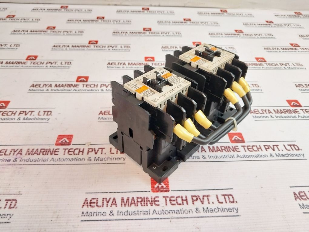 Fuji Electric Sc-n2 [35] Magnetic Contactor Sc35Baa 1000V 50/60Hz