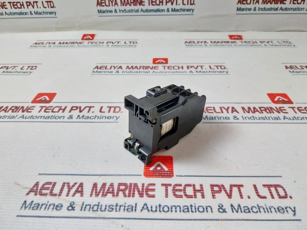 Fuji Electric Src50-2F/X (3A3B) Magnetic Contactor