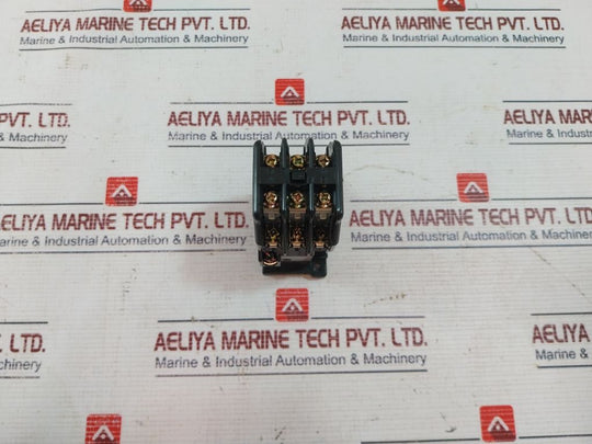 Fuji Electric Src50-2U/X (4A2B) Auxiliary Relay 400-440V 50/60Hz