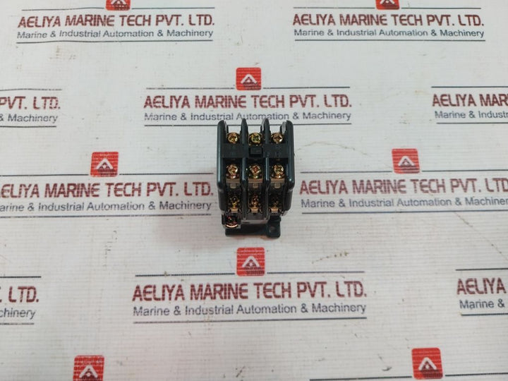 Fuji Electric Src50-2U/X (4A2B) Auxiliary Relay 400-440V 50/60Hz
