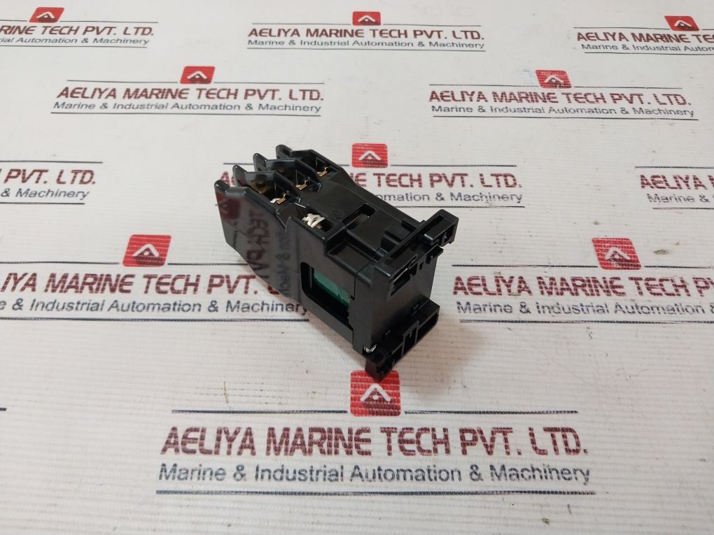 Fuji Electric Src50-2U/X (4A2B) Auxiliary Relay Coil 100/100-110V 50/60Hz