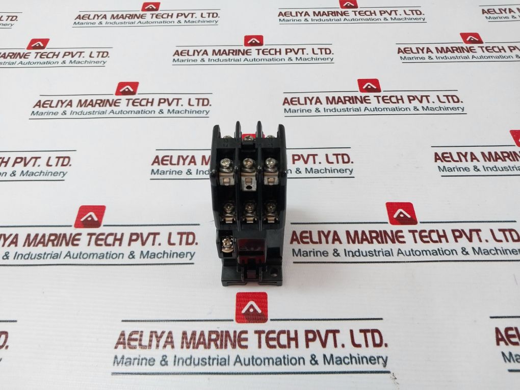 Fuji Electric Src50-2U/X (4A2B) Magnetic Contactor 200-220V 50/60Hz