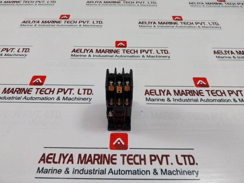 Fuji Electric Src50-2U/X Auxiliary Relay F012 65 03 4 C