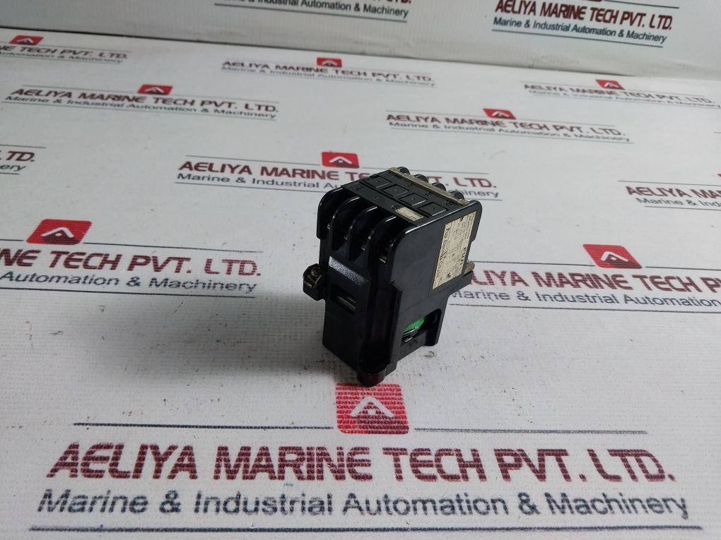 Fuji Electric Srca3631-0(4A) Magnetic Contactor