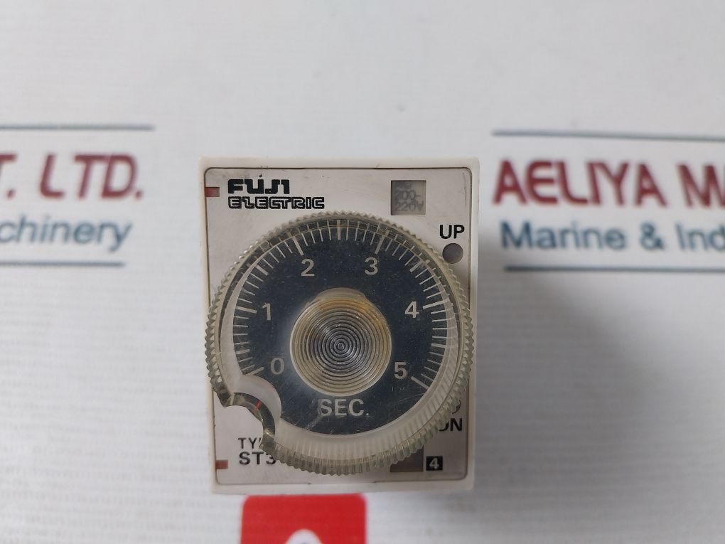 Fuji Electric St3P C-a Super Timer 0-5 Sec