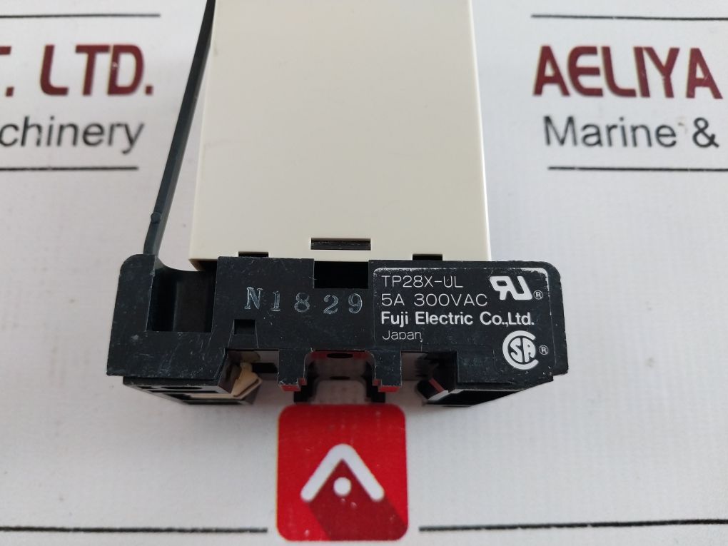 Fuji Electric St3P C-b Time Delay Relay