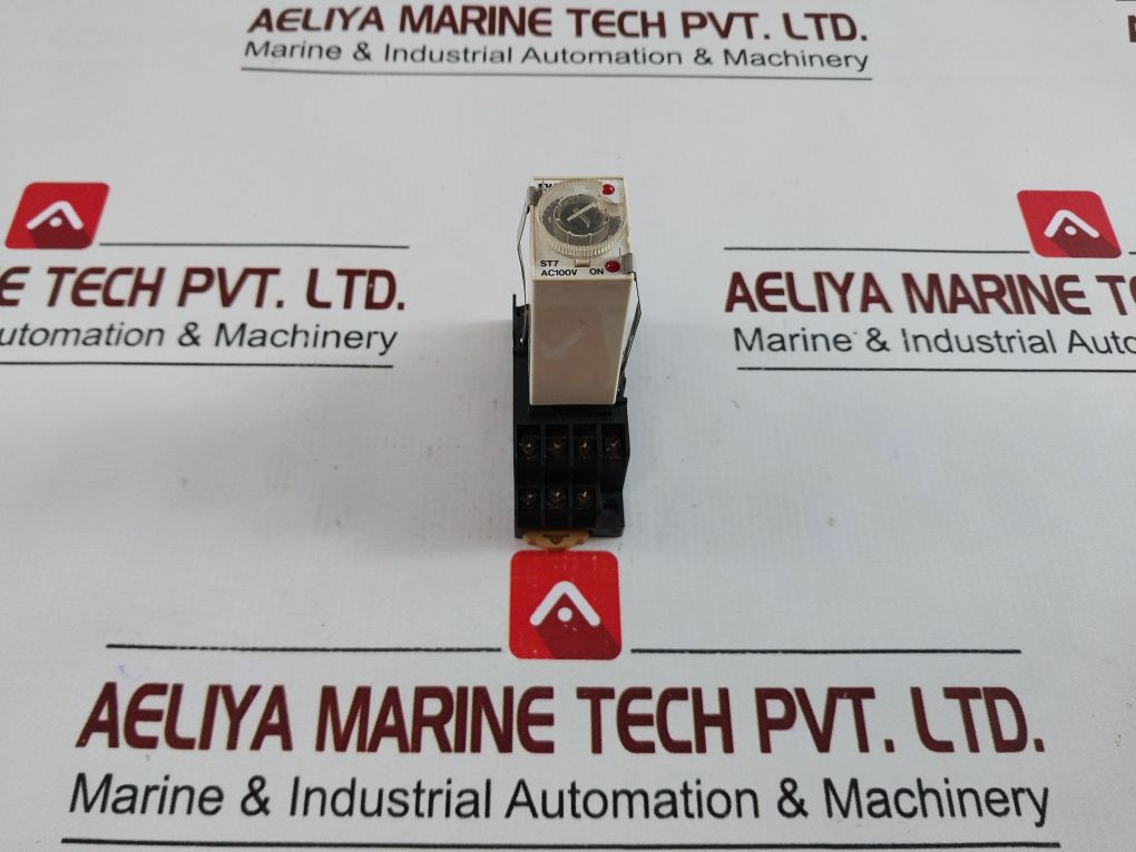 Fuji Electric St7P-2 Timer Relay