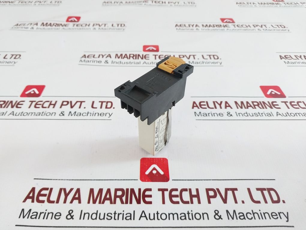 Fuji Electric St7P-2 Timer Relay