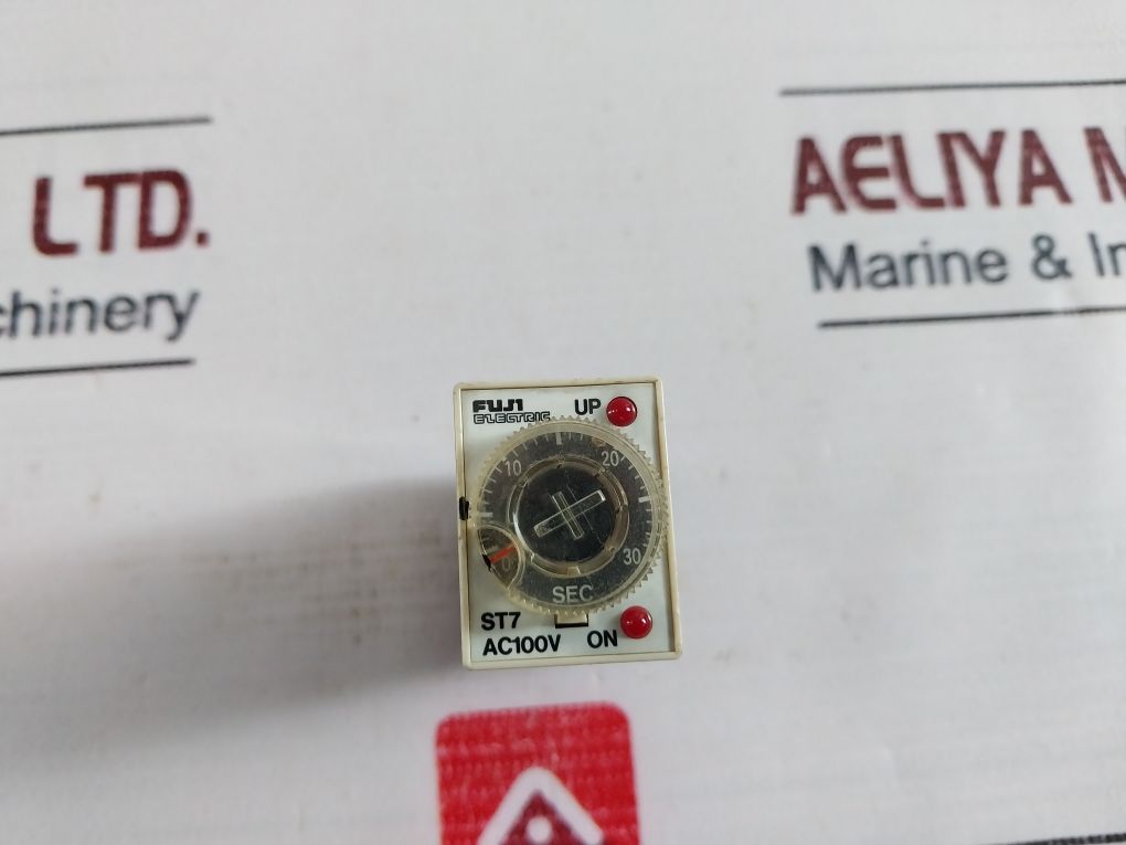 Fuji Electric St7P-2 Electronic Timer 0-30 Sec