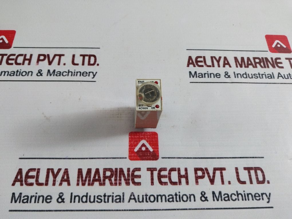 Fuji Electric St7P-2 Super Timer 0-5 Sec