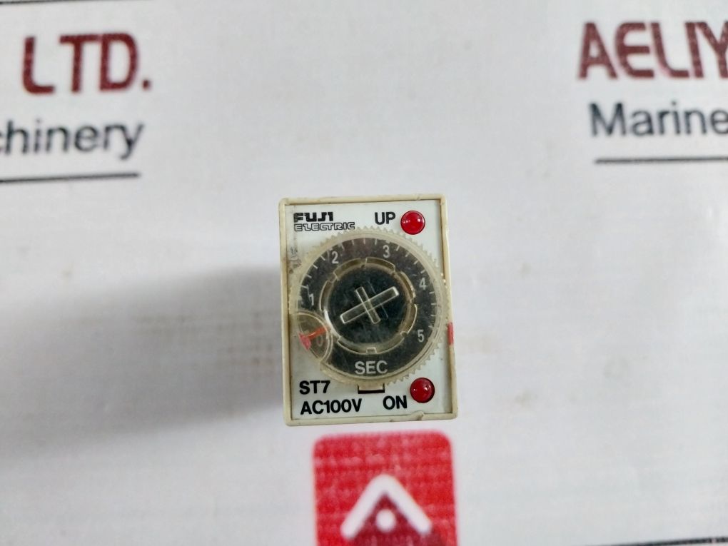 Fuji Electric St7P-2 Super Timer 0-5 Sec