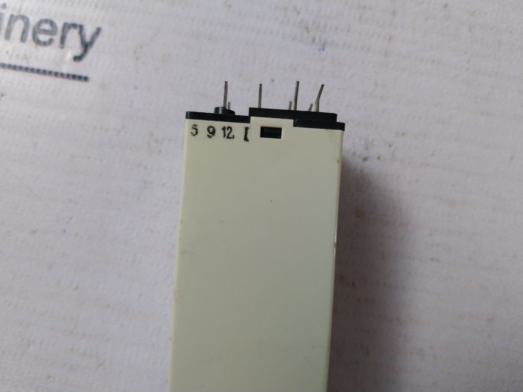 Fuji Electric St7P-2 Timer 