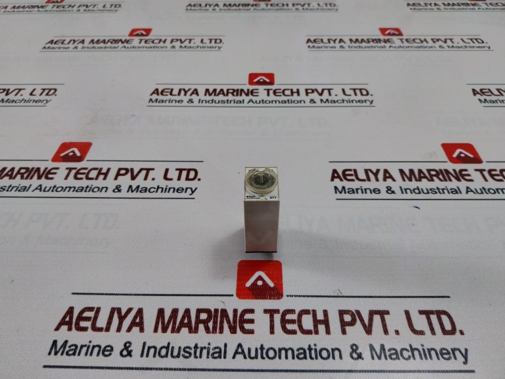 Fuji Electric St7P-2 Timer 240Vac