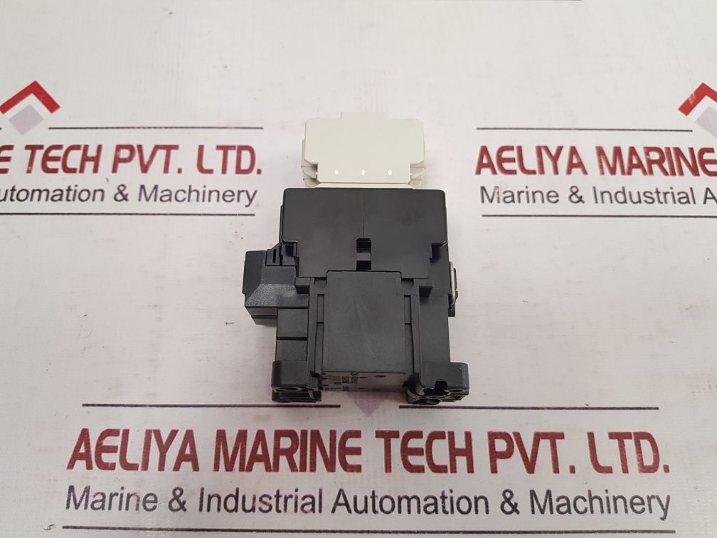 Fuji Electric Sh-4 Contactor With Sz-a22 Auxiliary Contact Block