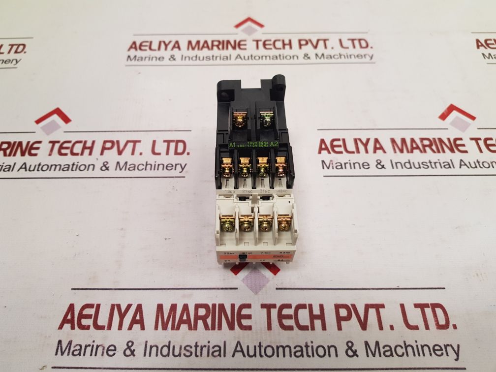 Fuji Electric Sh-4 Contactor With Sz-a22 Auxiliary Contact Block