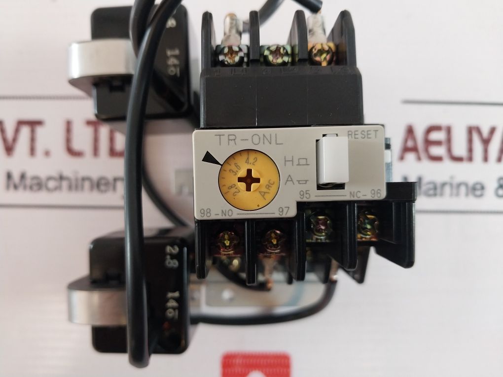 Fuji Electric Tr13Lh-r Thermal Overload Relay 2.8-4.2A