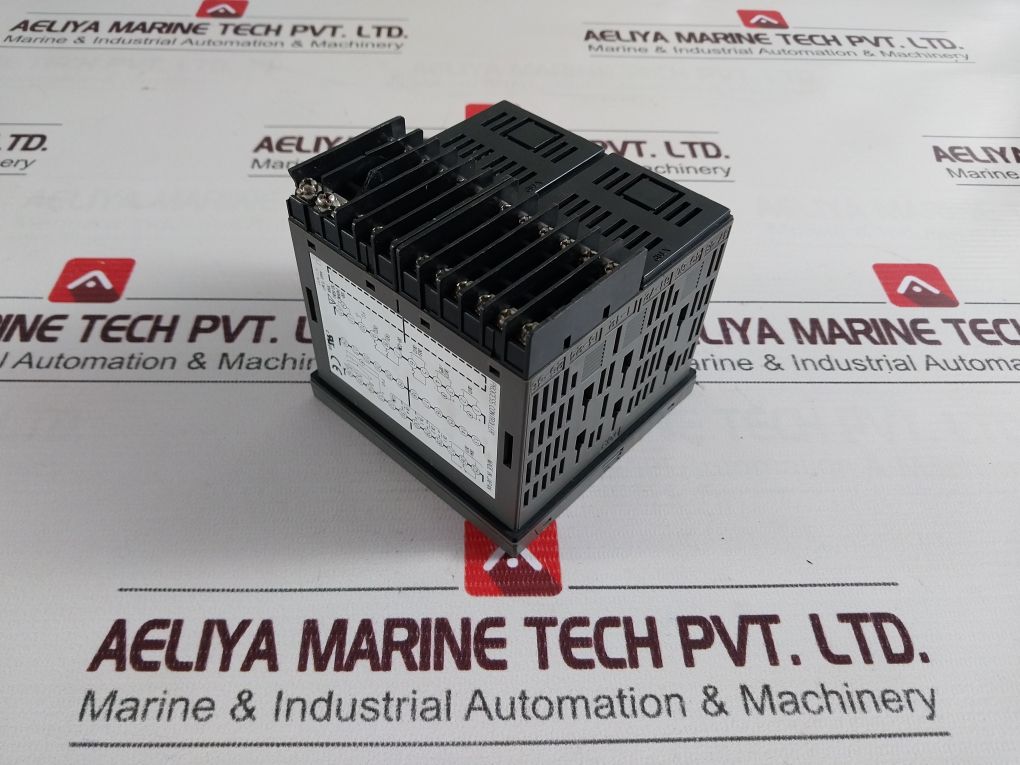 Fuji Electric Pxh9F101-1V000 Temperature Controller 100-240Vac 