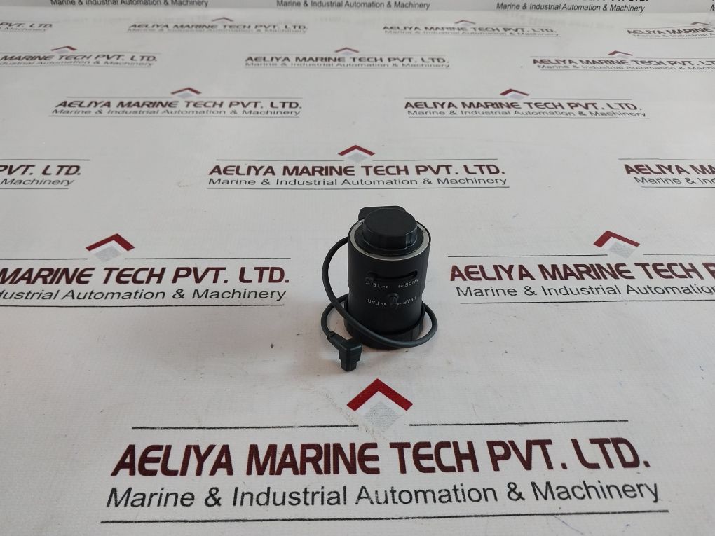 Fujinon Yv5X2.7R4B-sa2L Cs-mount Vari-focal Lens