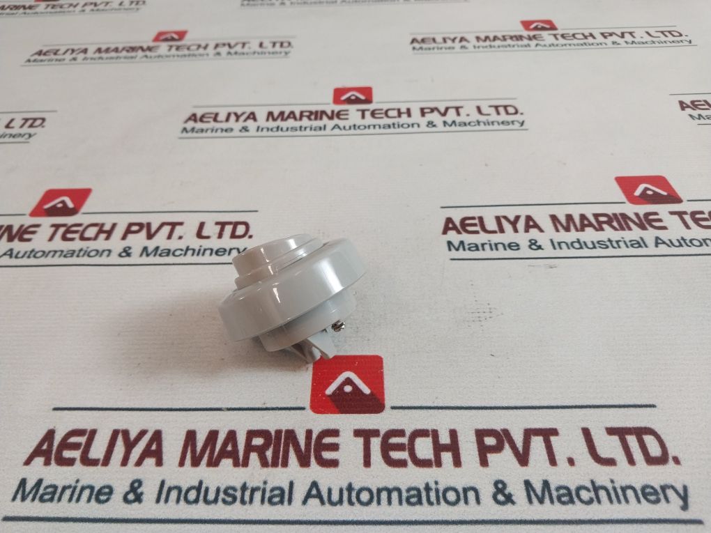 Gai-tronics 12511-001 Dynamic Noise-cancelling Transmitter With Cap