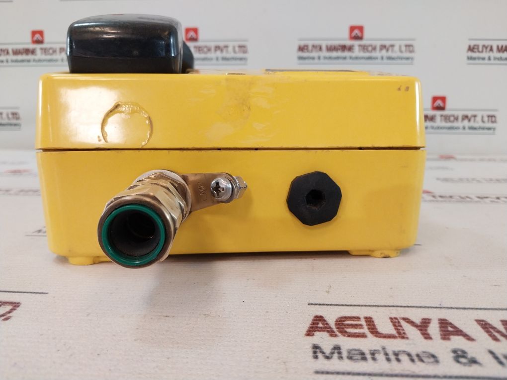 Gai-tronics 620-b221422122A Commander Telephone