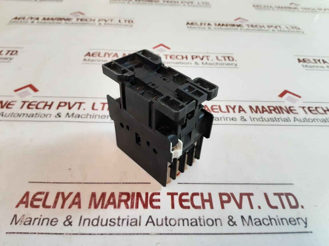 General Electric cl01a310t magnetic contactor cl01a310t7