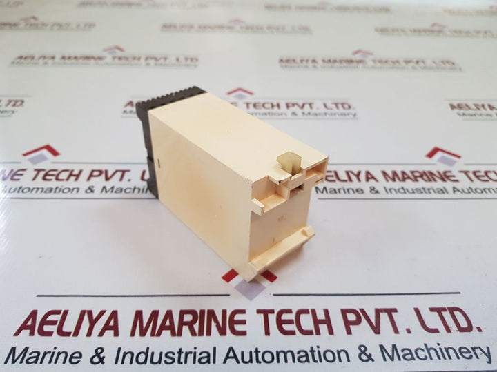 Set of 2x Gea nmr 1a level signal relay
