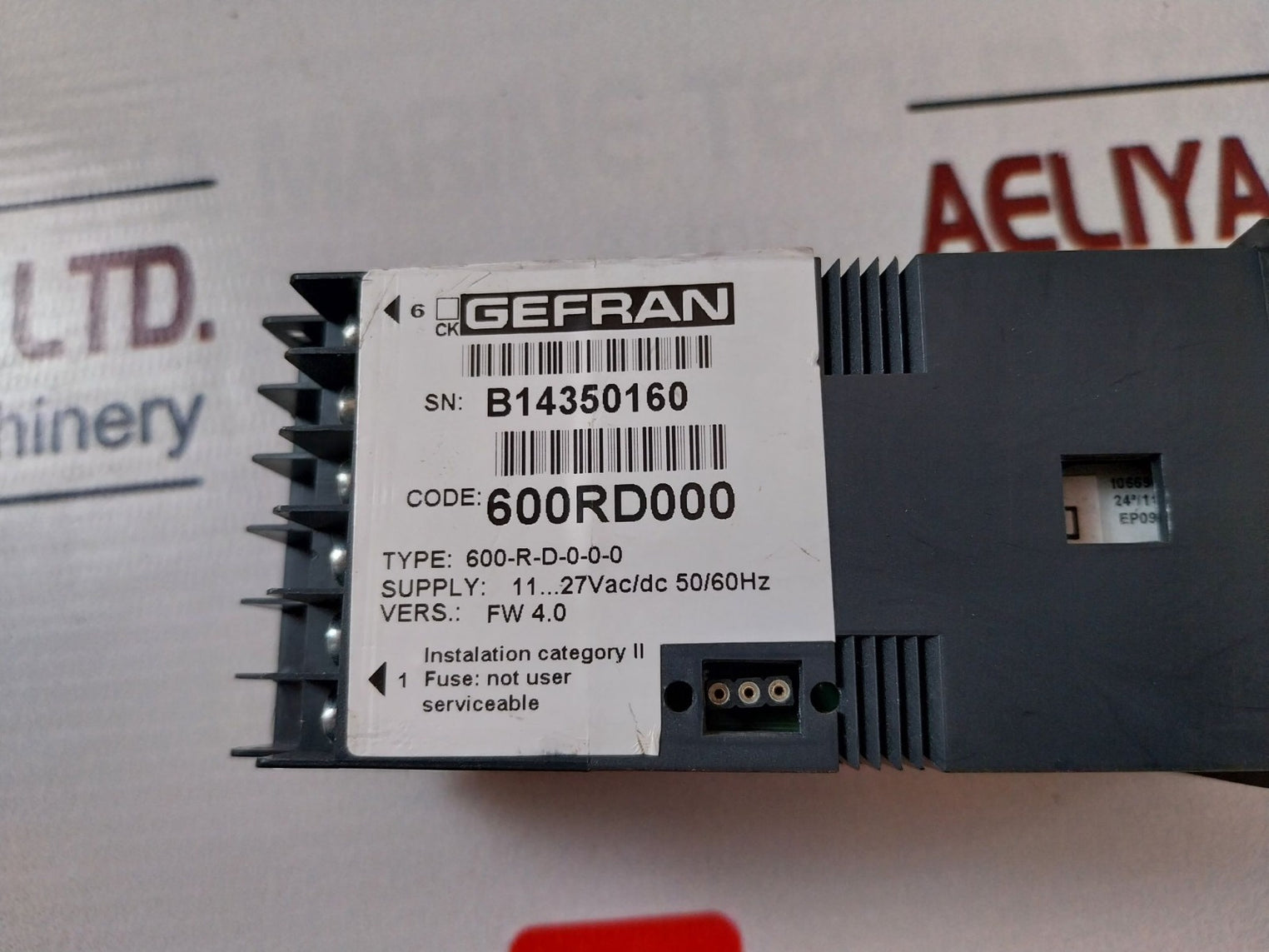 Gefran 600-r-d-0-0-0 Temperature Controller
