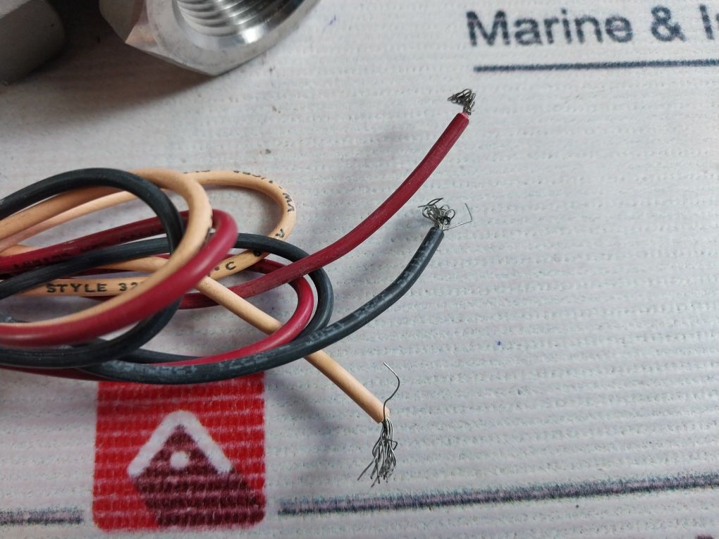 Gems Sensors 27059 Shuttle-type Flow Switch