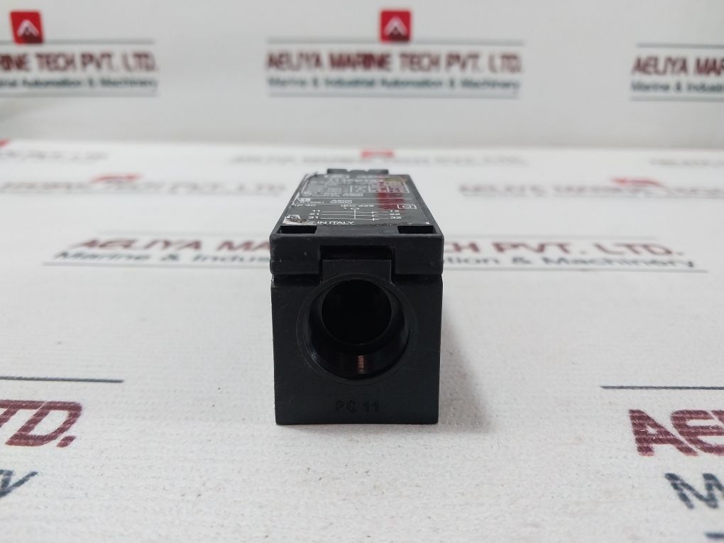 General Electric 114Fct03 Safety Limit Switch