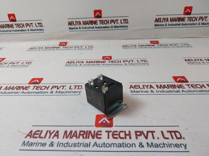 General Electric 3Arr3Y4A6 Universal Potential Motor Starting Relay