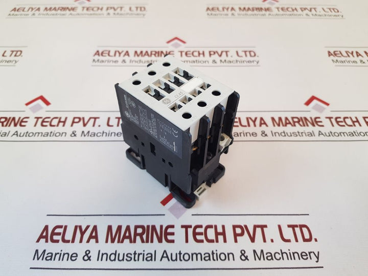 General Electric Cl45A300M Contactor
