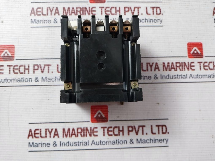 General Electric Cr120A03002Aa Industrial Relay 300V Ac 10A