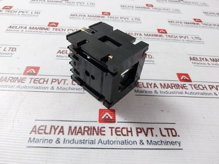 General Electric Cr120A03002Aa Industrial Relay 300V Ac 10A
