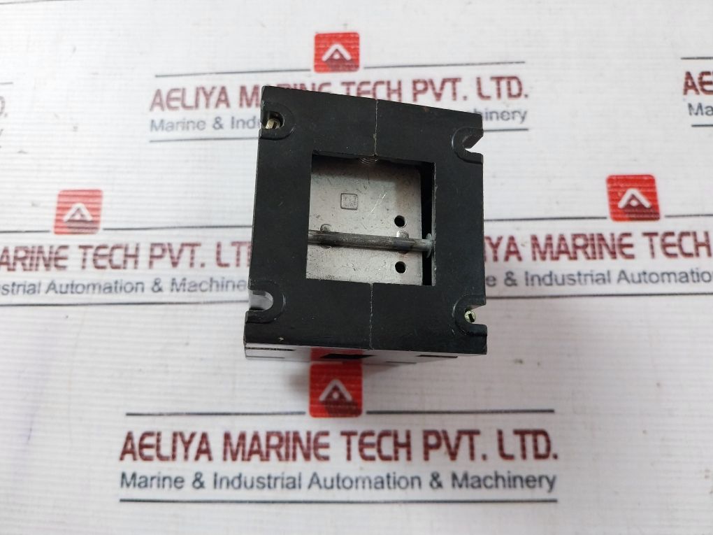 General Electric Cr120A04022Aa Industrial Relay 10Amp 300 Volts 50/60Hz