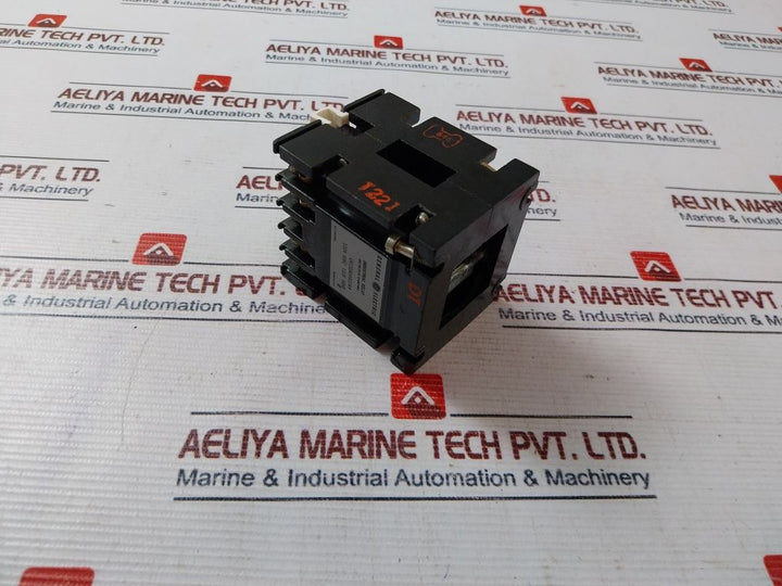 General Electric Cr120A04022Aa Industrial Relay 10Amp 300 Volts 50/60Hz