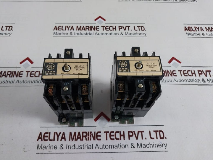 General Electric Cr120B006** Industrial Relay 600 Volt Series A