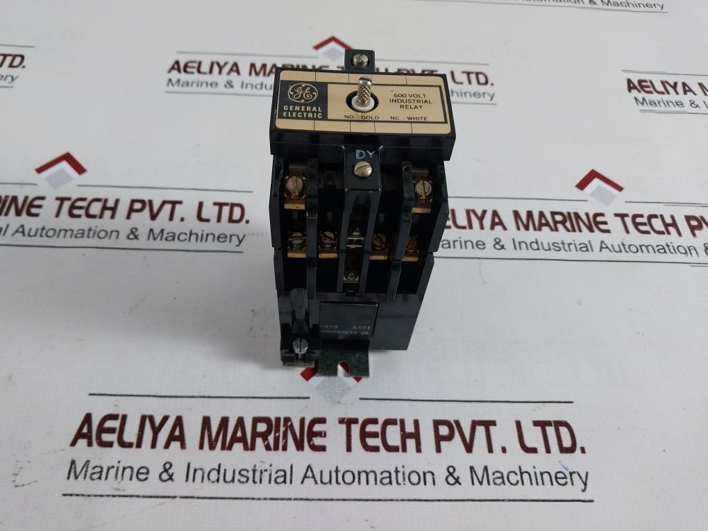 General Electric Cr120B006** Industrial Relay 600 Volt Series A