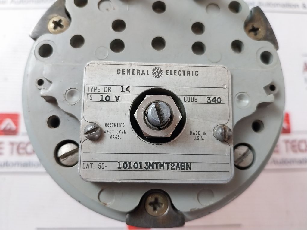 General Electric Db14 Volt Dc Meter 0-2000 Dc Amperes