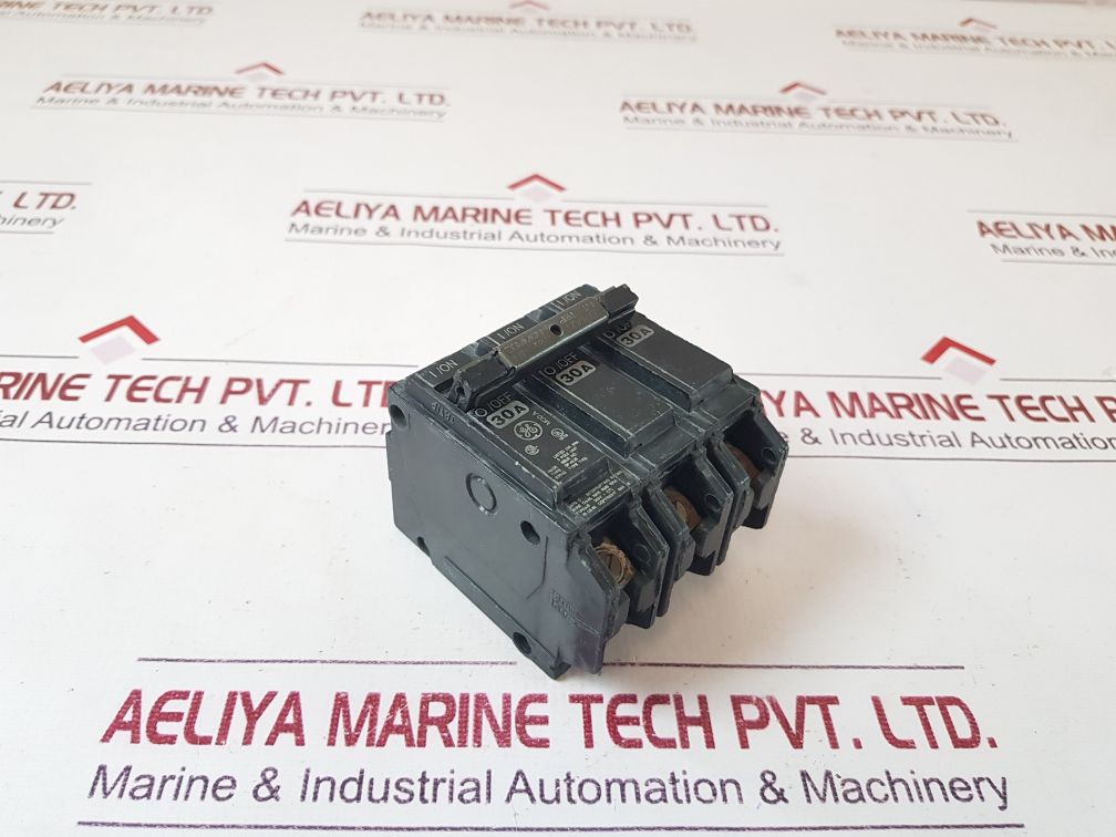 General Electric Dp-4525 Circuit Breakers