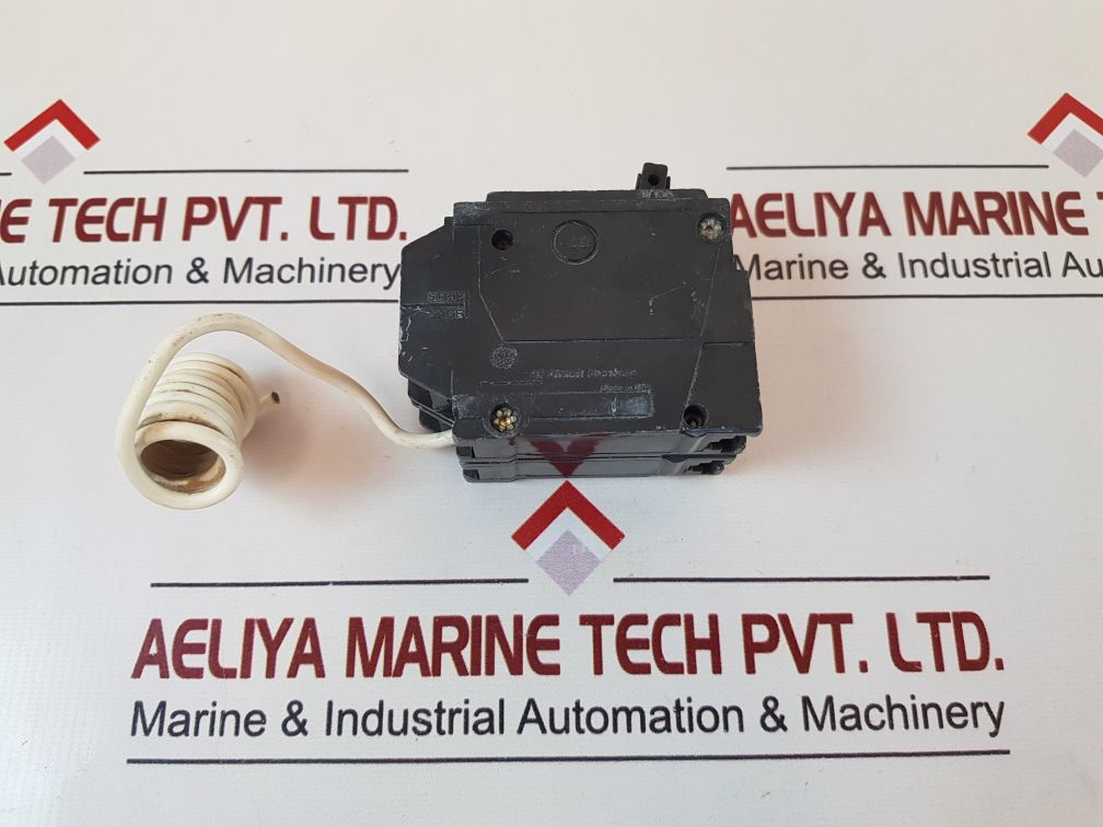 General Electric Rt-690 Circuit Breaker 20A