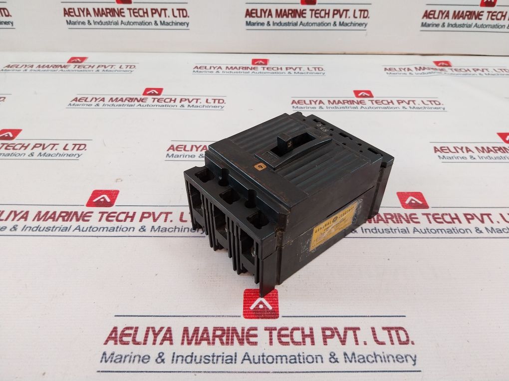 General Electric Te132C5020 3 Pole Circuit Breaker 20 Amp