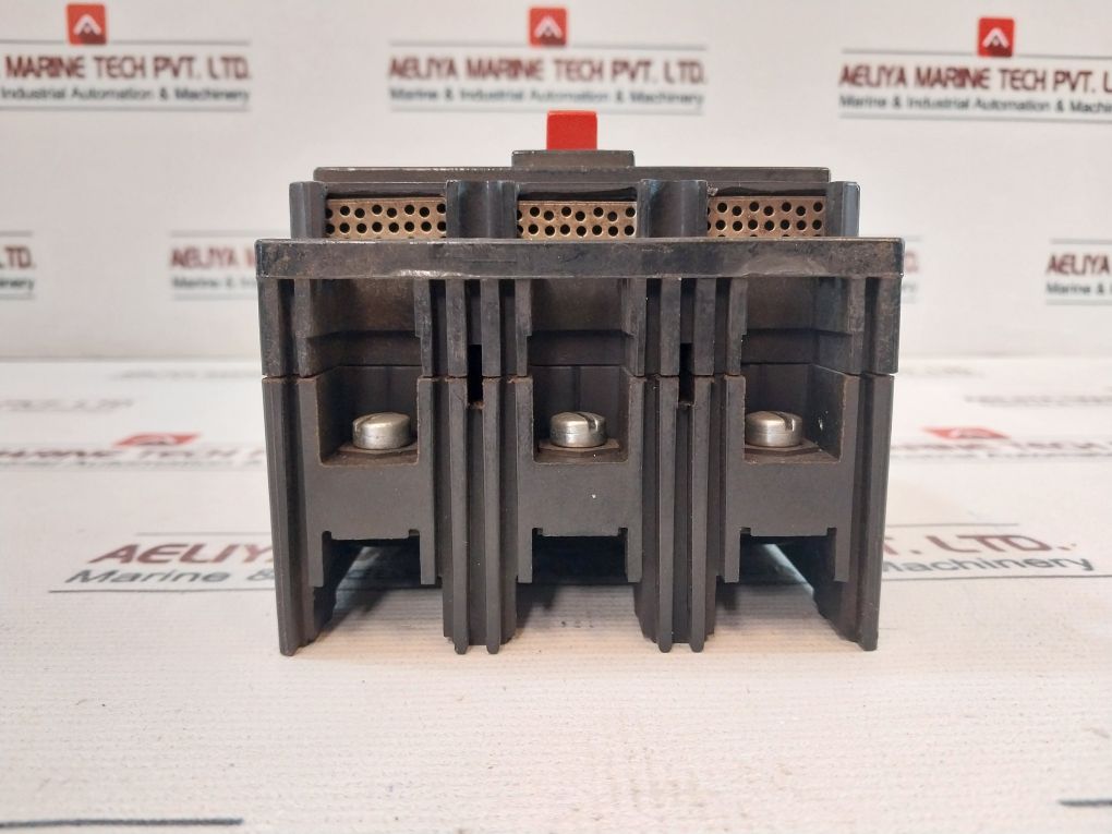 General Electric Thef136M1025 Circuit Breaker 600 V.A.C.