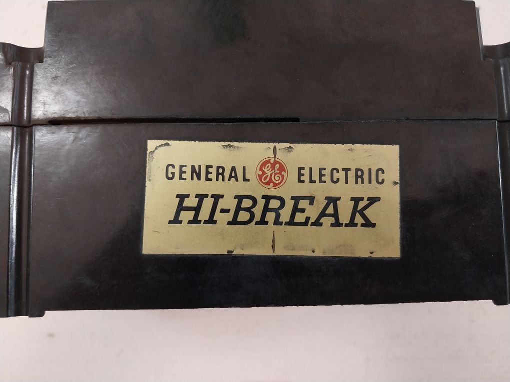 General Electric Thef136M1100 Circuit Breaker